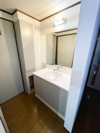 ヒーターレスでくもりにくいミラー「くもりシャット！」大田区G様邸